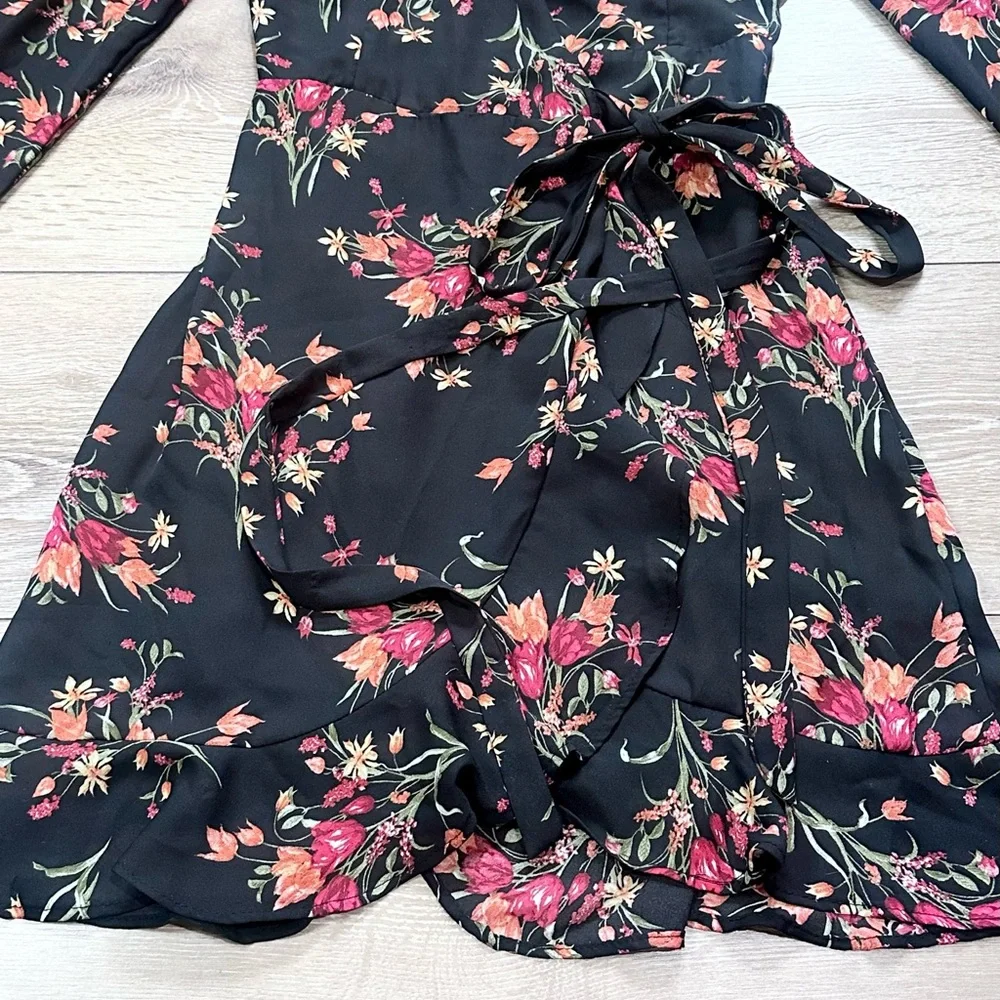 Francesca’s Mi Ami Charlotte Floral Mini Wrap Dress - Picture 7 of 15